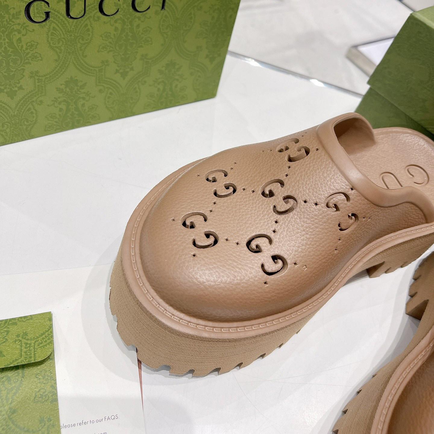Gucci Women's GG Slip-On Sandal - FashionPlug