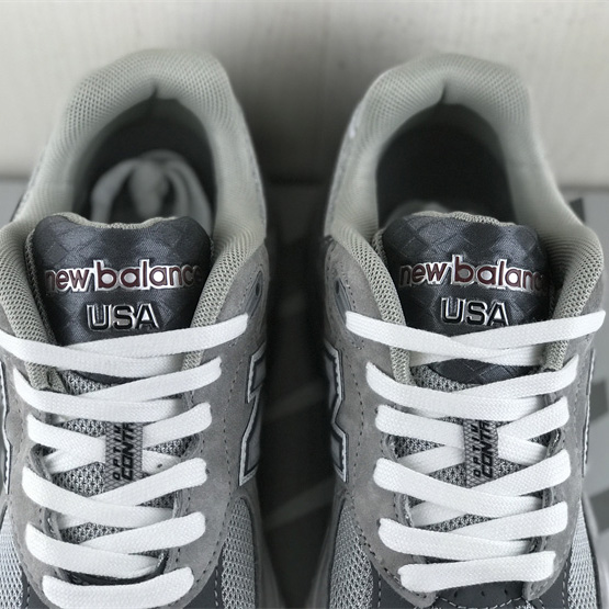 New Balance 990 V3 Sneakers          - FashionPlug