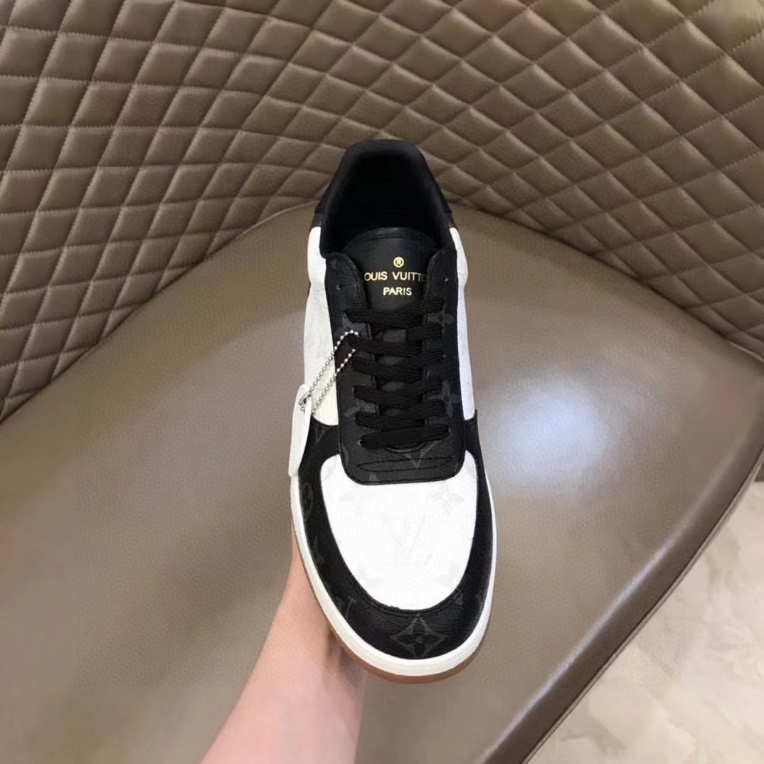 Louis Vuitton Rivoli Sneaker   1A8WGA - FashionPlug