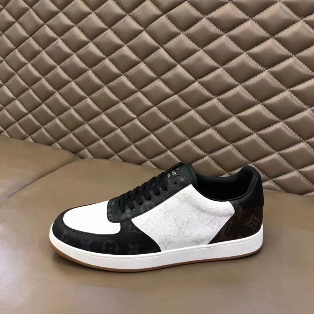 Louis Vuitton Rivoli Sneaker   1A8WGA - FashionPlug