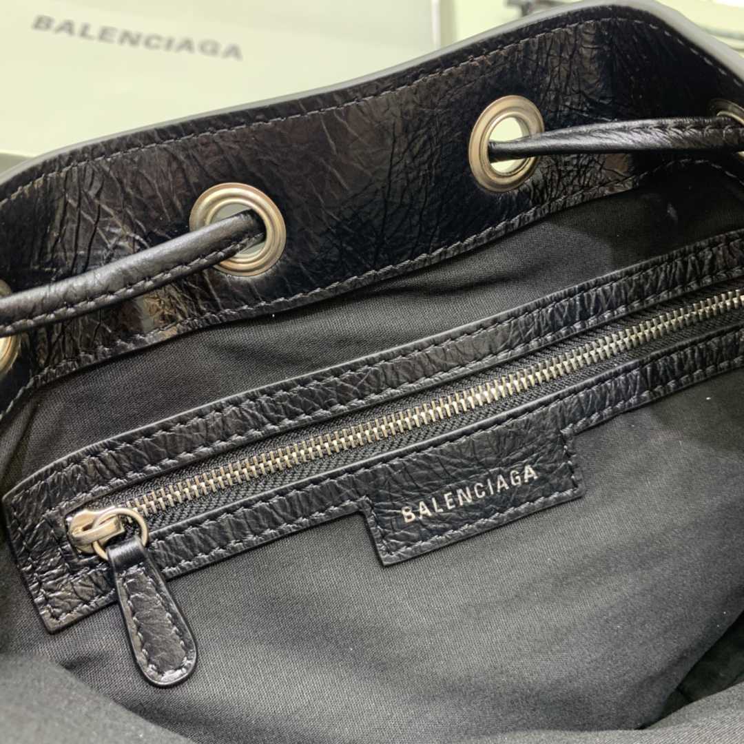 Balenciaga Le Cagole Small Bucket Bag In Black Arena Lambskin, Aged-Silver Hardware(30-22.9-17cm) - FashionPlug
