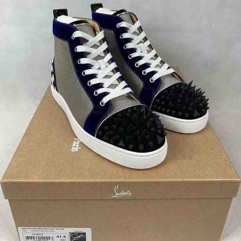 Christian Louboutin Sneaker - FashionPlug
