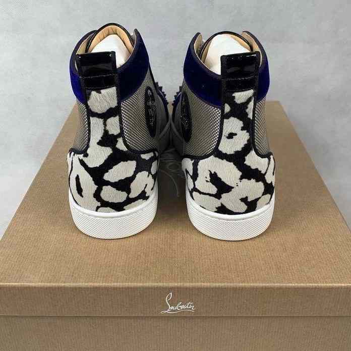Christian Louboutin Sneaker - FashionPlug