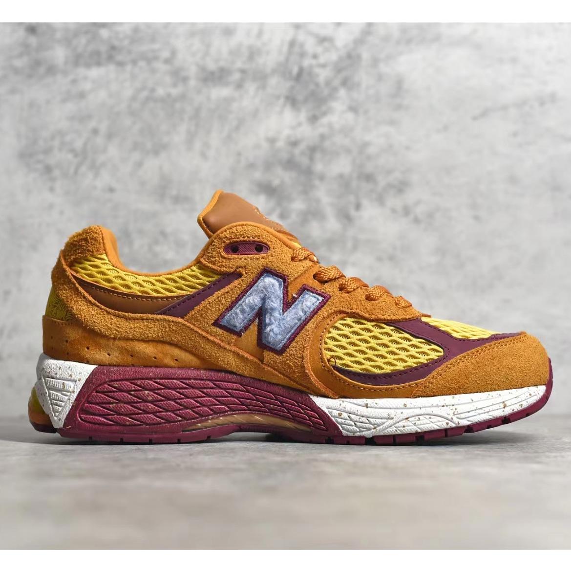 New Balance x SaleheBembury WL2002 Sneakers            - FashionPlug