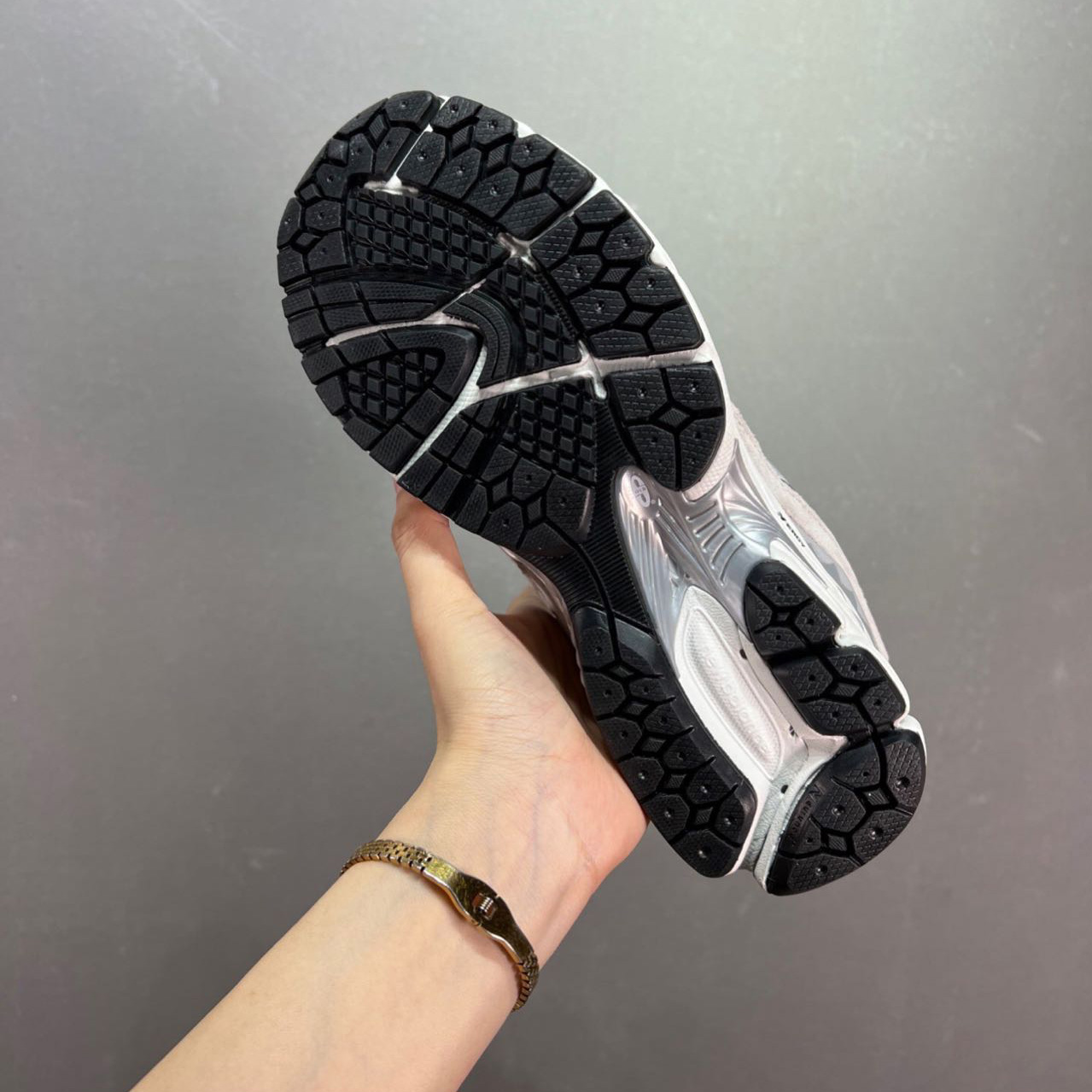 New Balance 2002R x Bape Sneakers             M2002RBF  - FashionPlug