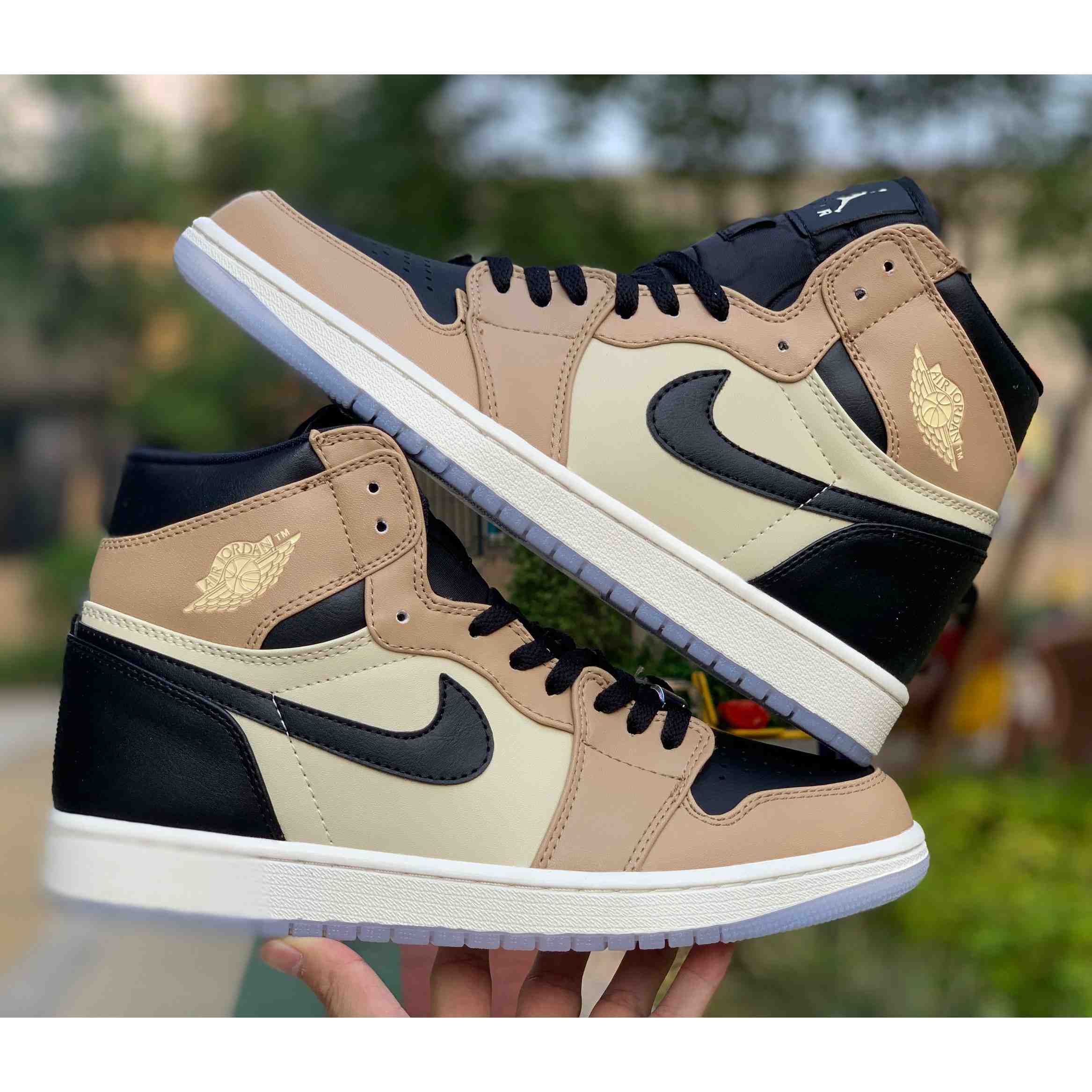 Air Jordan 1 AJ1 Sneaker    AH7389-003 - FashionPlug