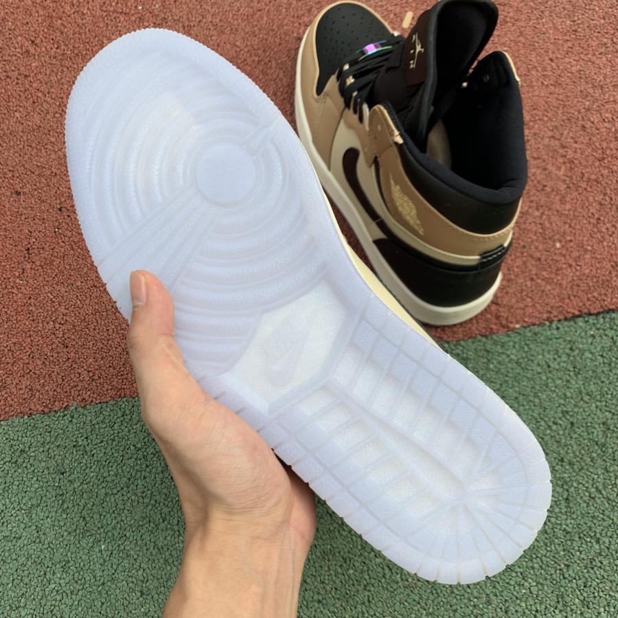Air Jordan 1 AJ1 Sneaker    AH7389-003 - FashionPlug