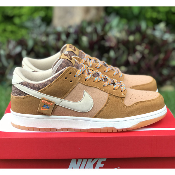 Nike Dunk Low Sneaker   DZ5350-288 - FashionPlug