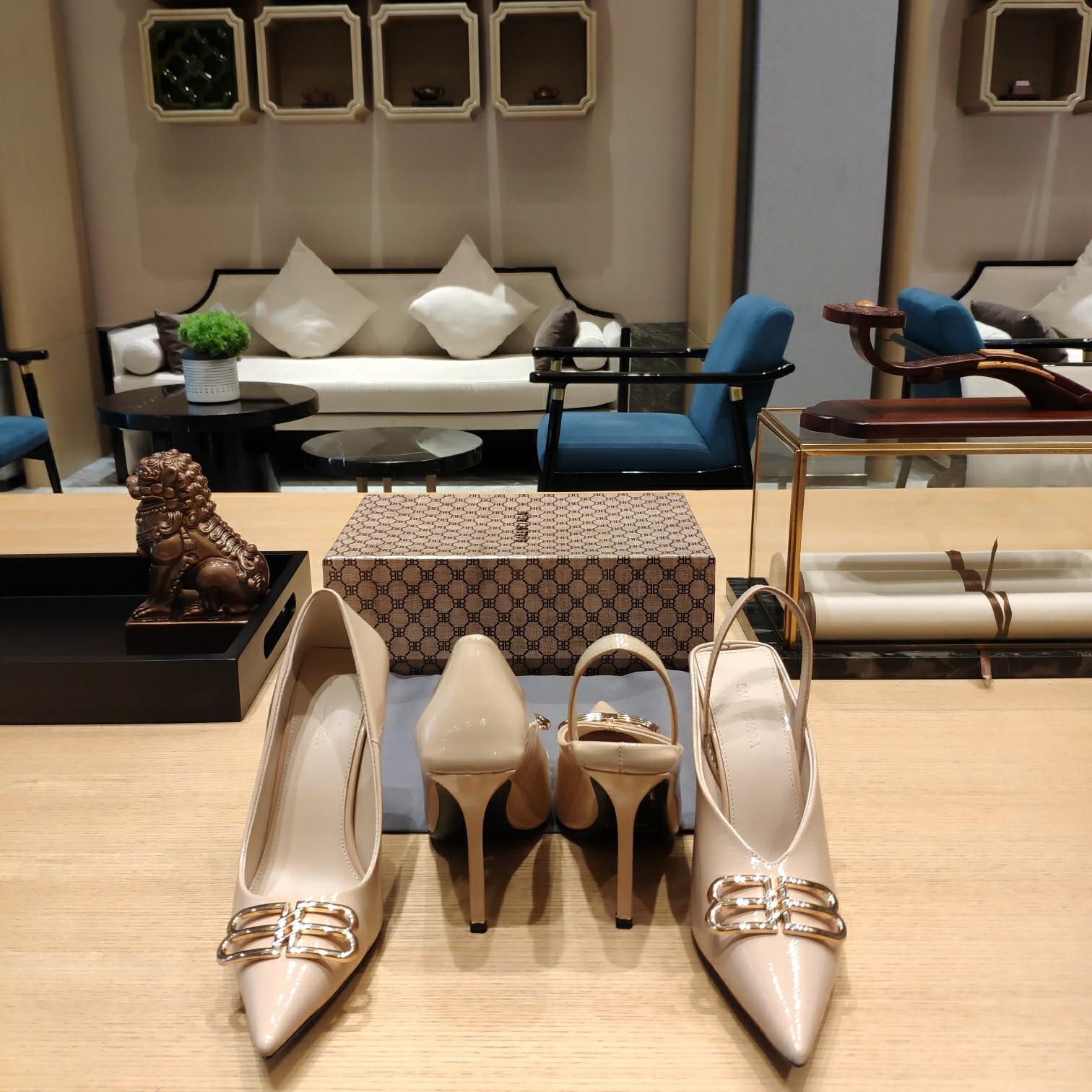 Balenciaga BB Leather Pumps - FashionPlug