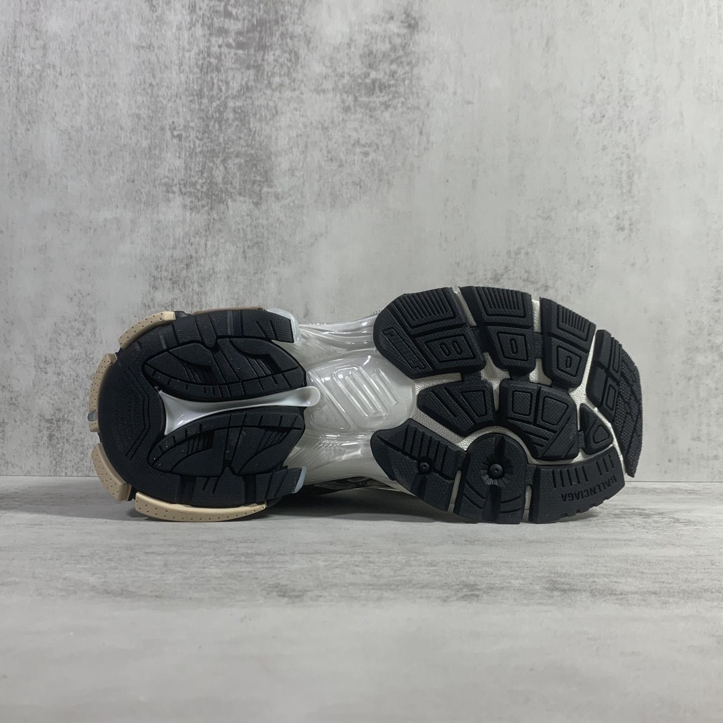 Balenciaga Runner Sneaker In Beige And Black Mesh And Nylon - FashionPlug
