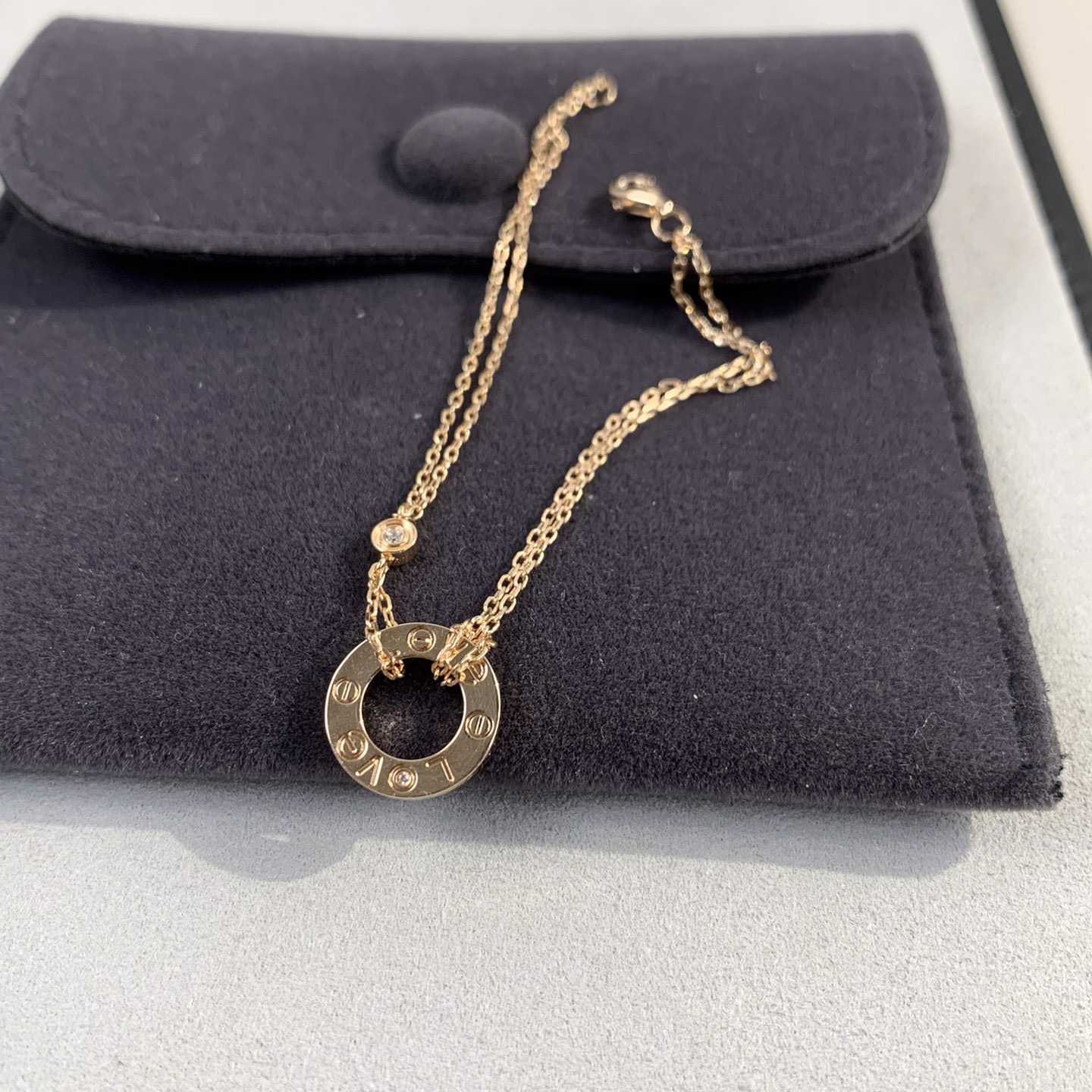 Cartier Love Bracelet - FashionPlug