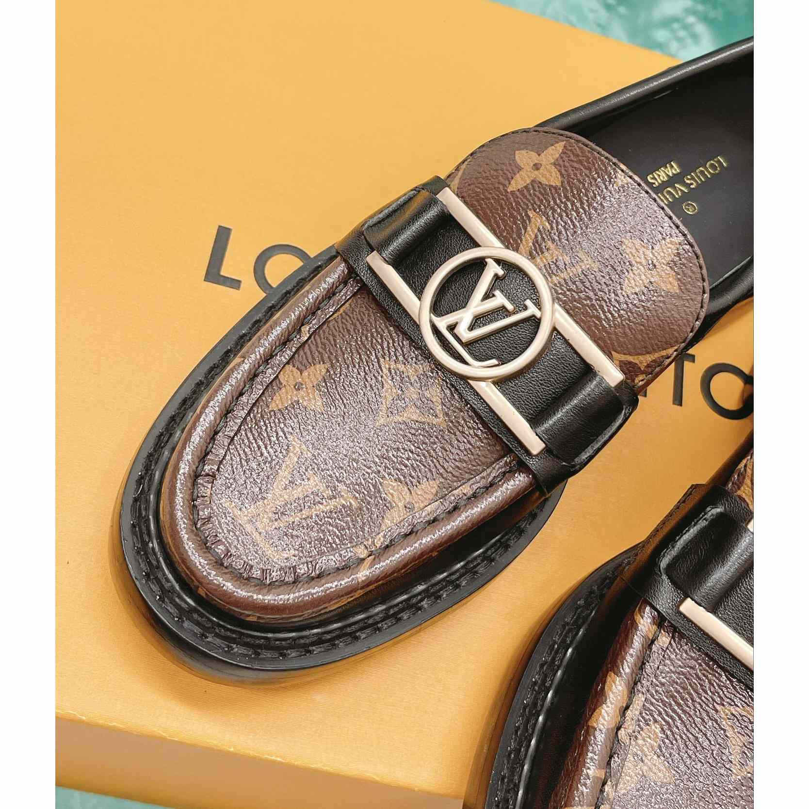 Louis Vuitton Academy Loafer    1A7TXK - FashionPlug