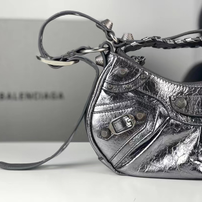 Balenciaga Le Cagole XS Shoulder Bag (26-16-10cm) - FashionPlug