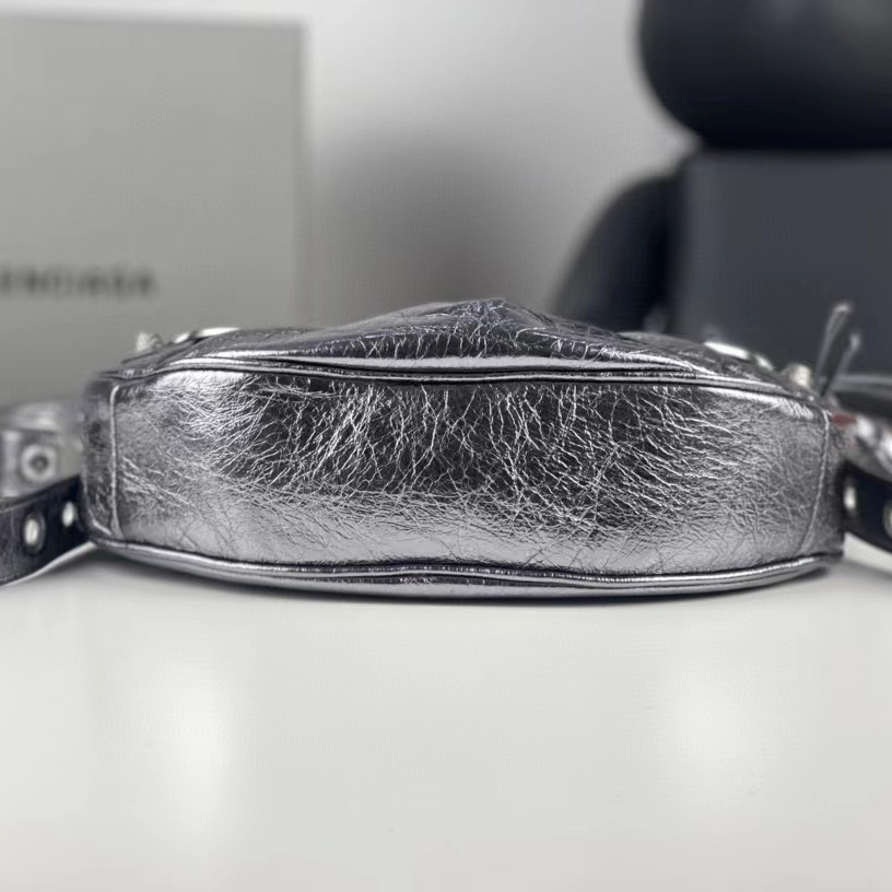 Balenciaga Le Cagole XS Shoulder Bag (26-16-10cm) - FashionPlug