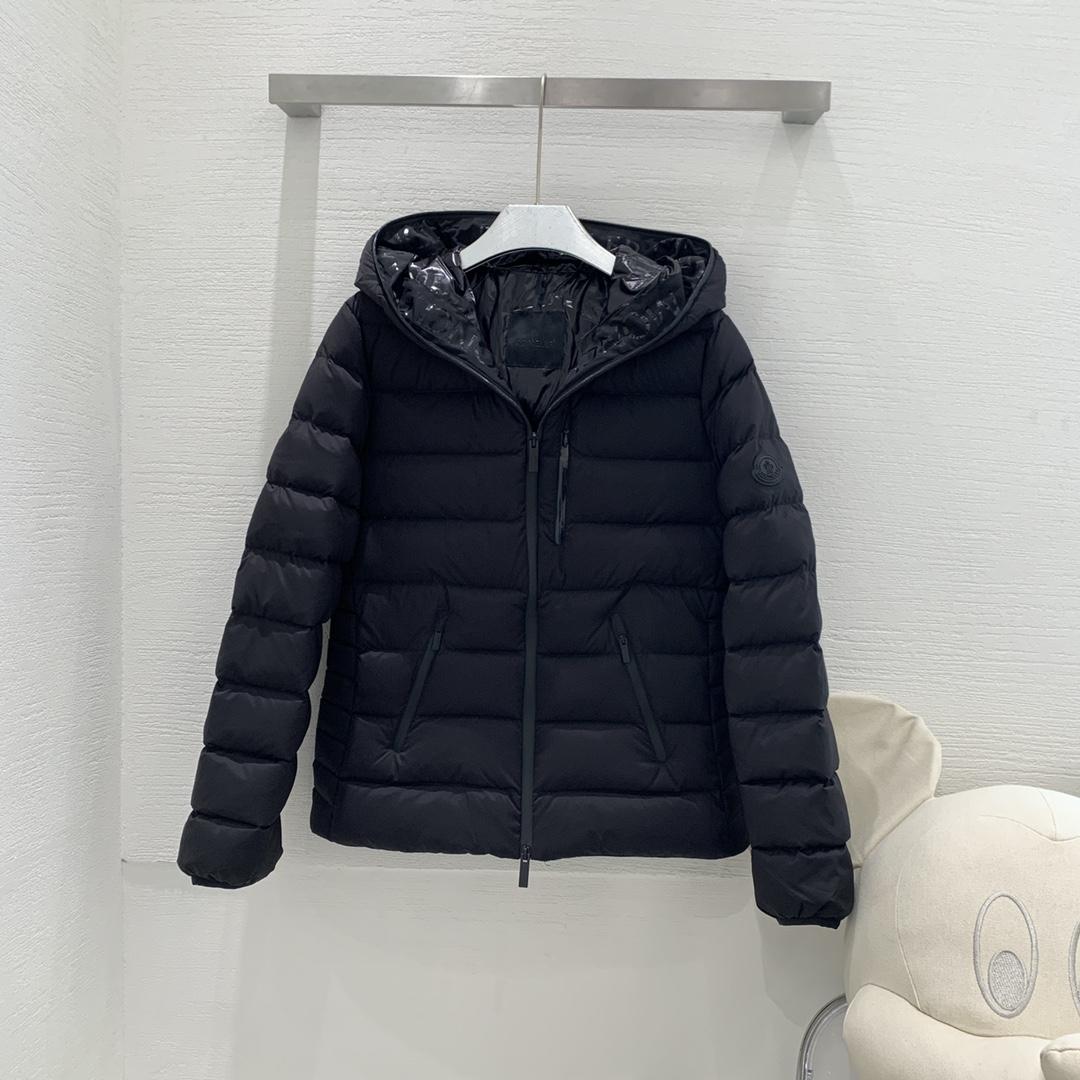 Moncler Herbe Short Down Jacket - FashionPlug