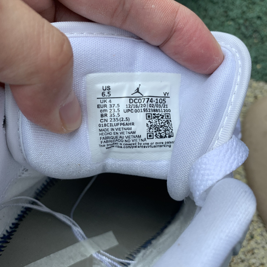 Air Jordan 1 Low White Wolf Grey Sneaker    DC0774-105 - FashionPlug