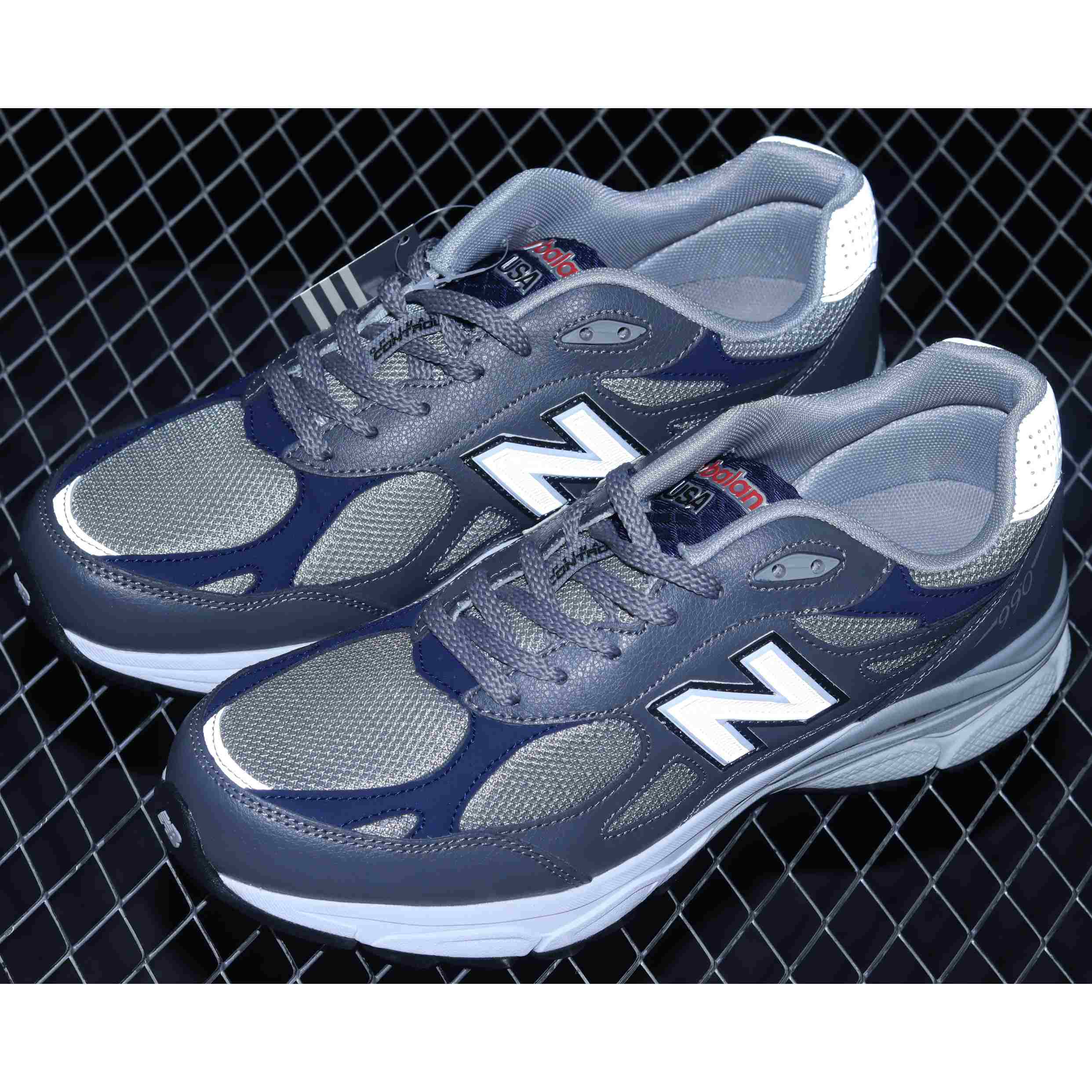 New Balance NB990 Sneakers           M990GJ3 - FashionPlug
