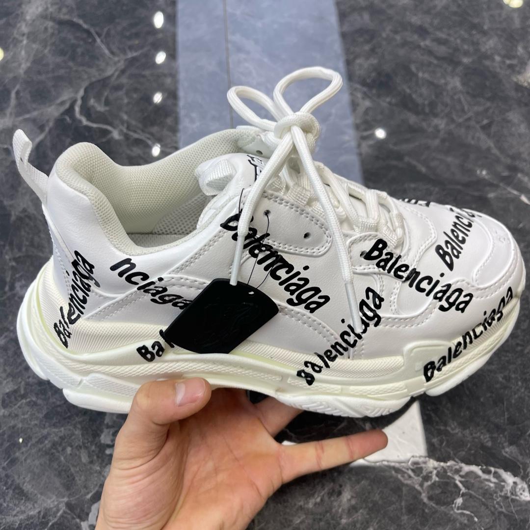 Balenciaga Triple S Logotype Sneaker In White And Black Technical Material - FashionPlug