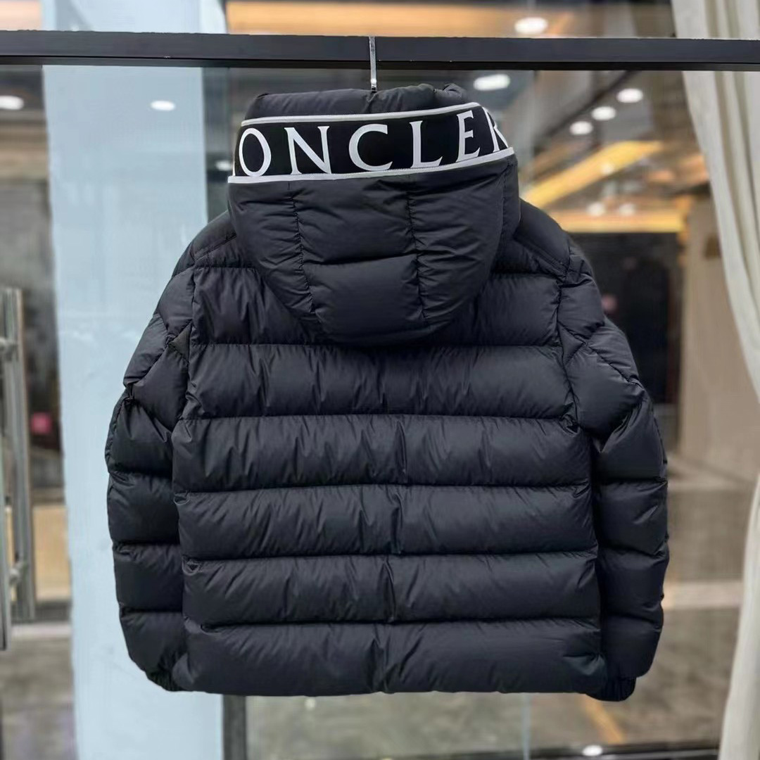 Moncler Cardere Short Down Jacket - FashionPlug