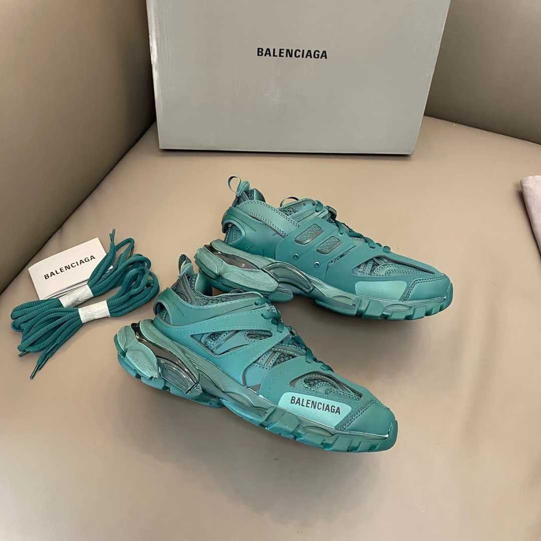 Balenciaga Track 3.0 Sneaker  - FashionPlug