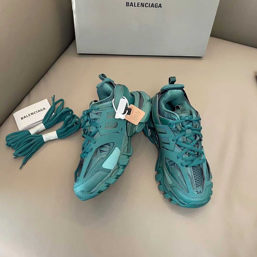 Balenciaga Track 3.0 Sneaker  - FashionPlug