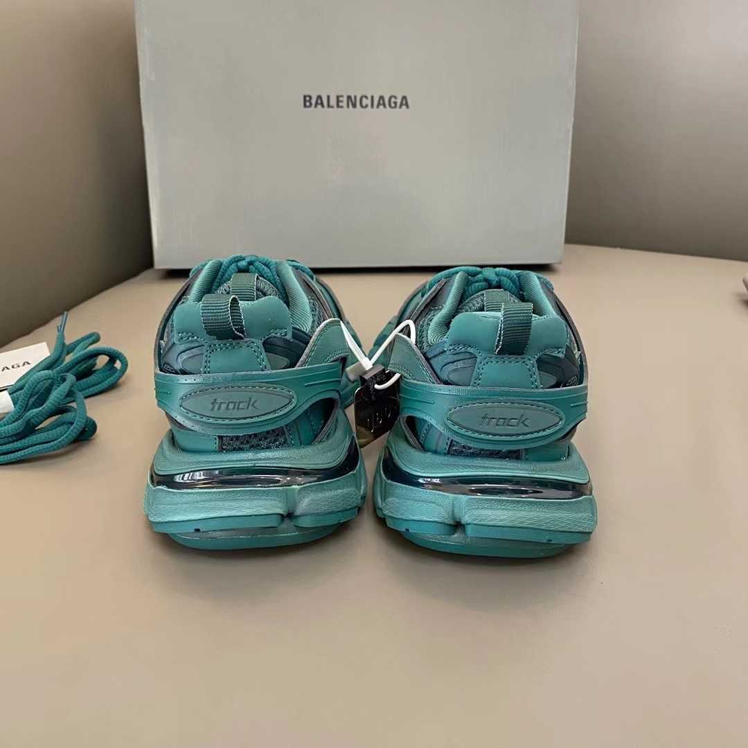 Balenciaga Track 3.0 Sneaker  - FashionPlug