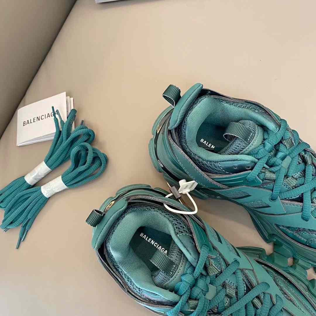Balenciaga Track 3.0 Sneaker  - FashionPlug