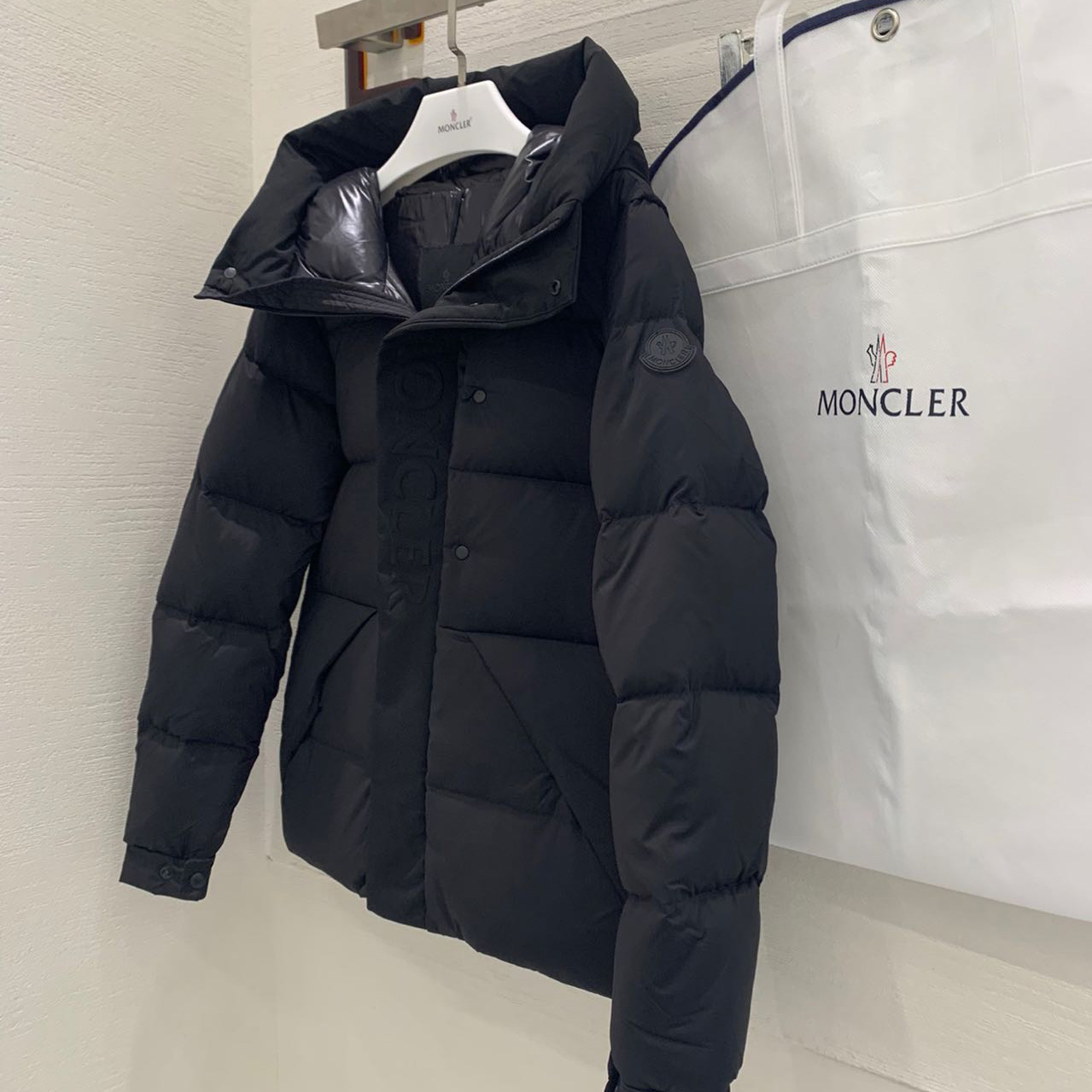 Moncler Short Down Jacket - FashionPlug
