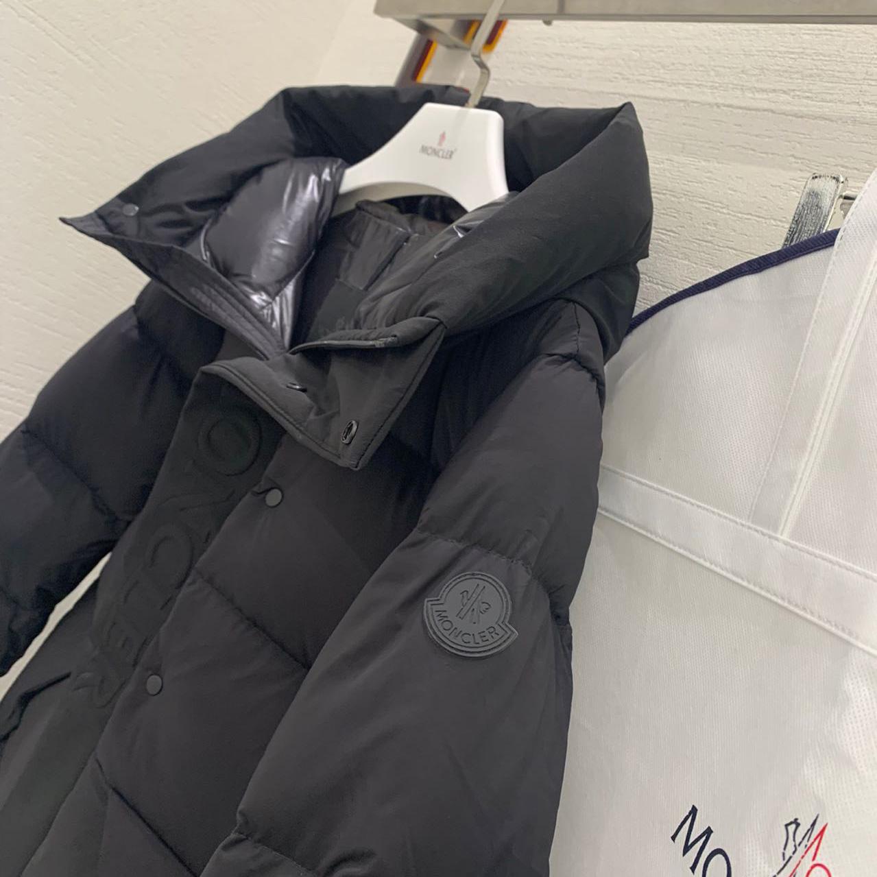 Moncler Short Down Jacket - FashionPlug