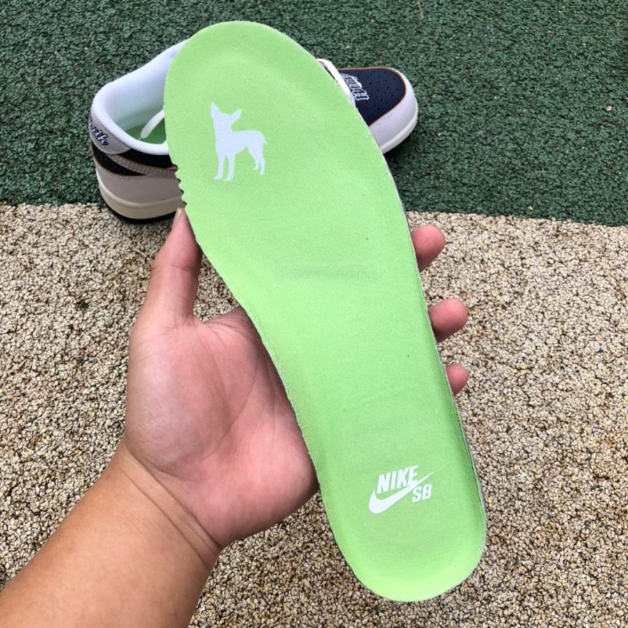 Huf x Nike SB Dunk Low Nyc Sneaker        FD8775-100 - FashionPlug