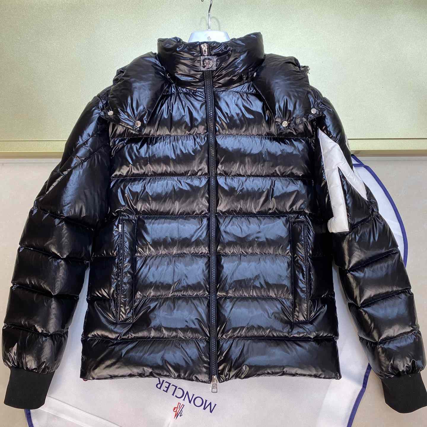 Moncler Corydale Short Down Jacket - FashionPlug