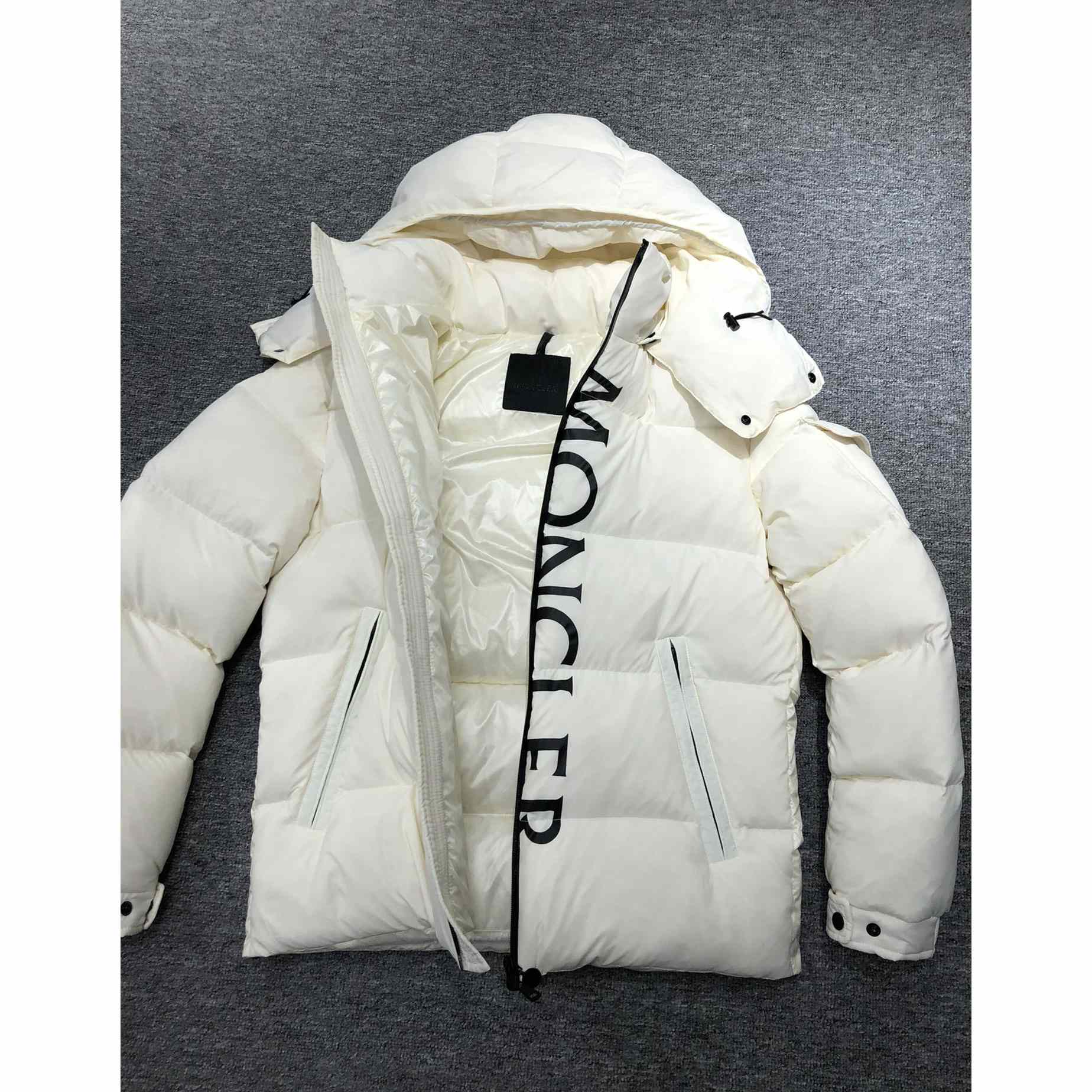 Moncler Dieng Short Down Jacket - FashionPlug