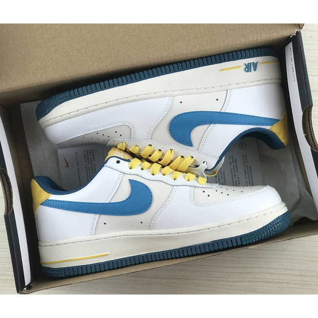 Air Force 1'07 Low Retro SP Sneaker     CW3388-203 - FashionPlug