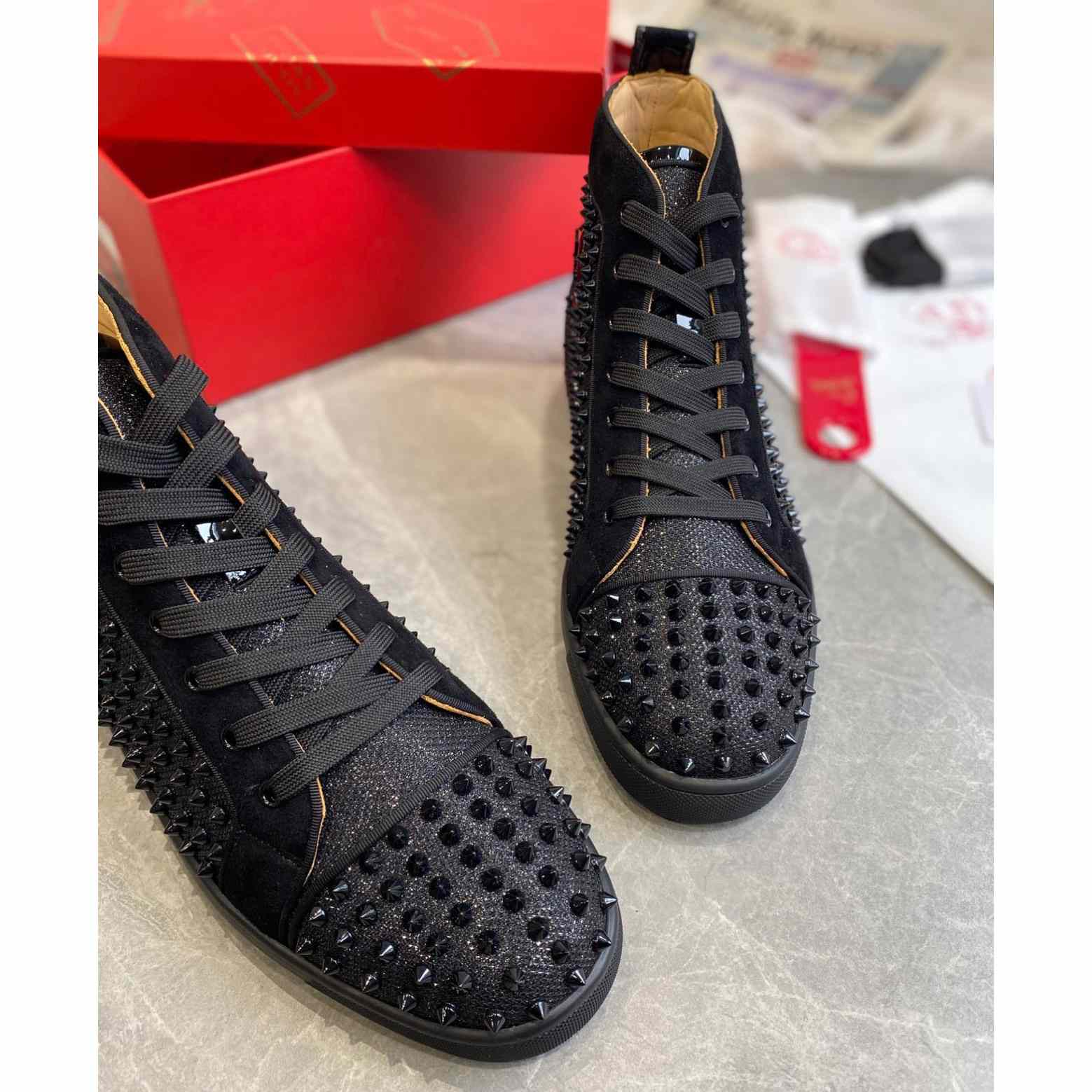 Christian Louboutin Sneaker  - FashionPlug