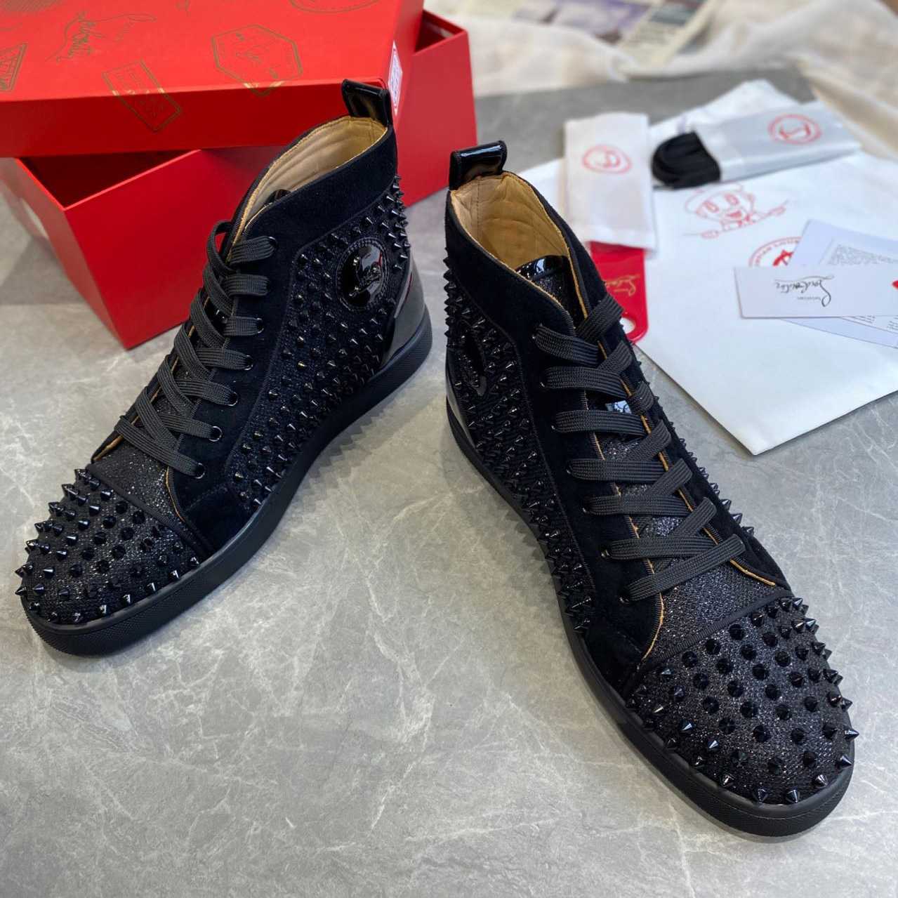 Christian Louboutin Sneaker  - FashionPlug