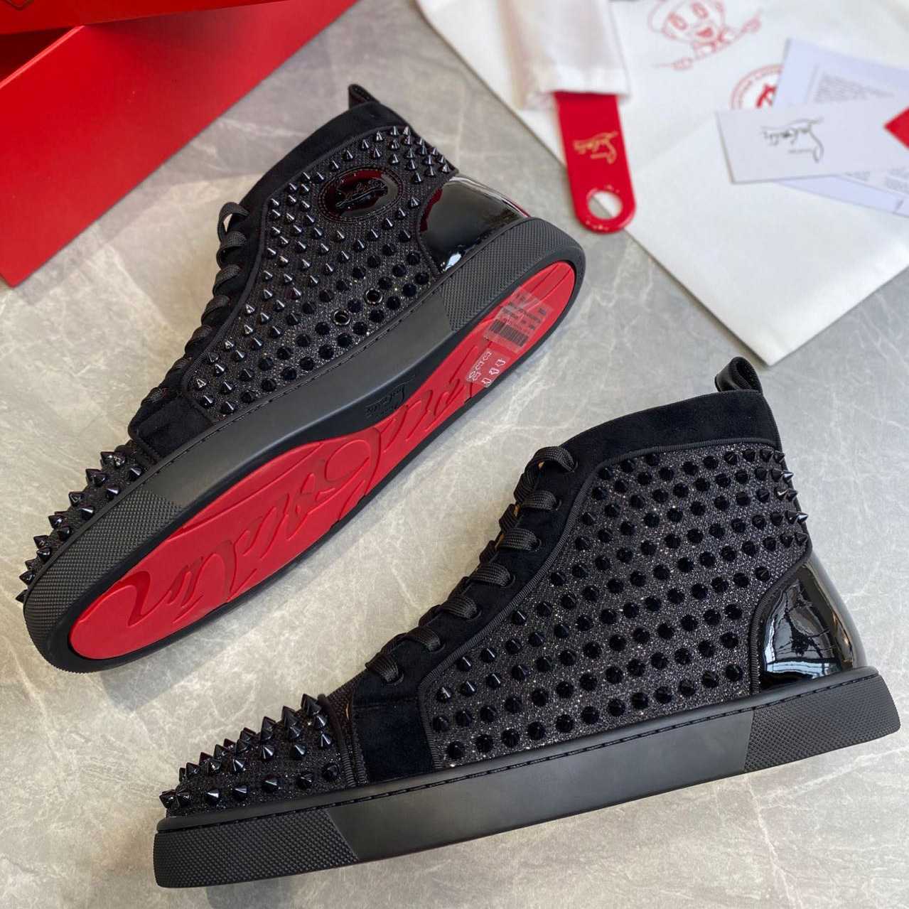 Christian Louboutin Sneaker  - FashionPlug