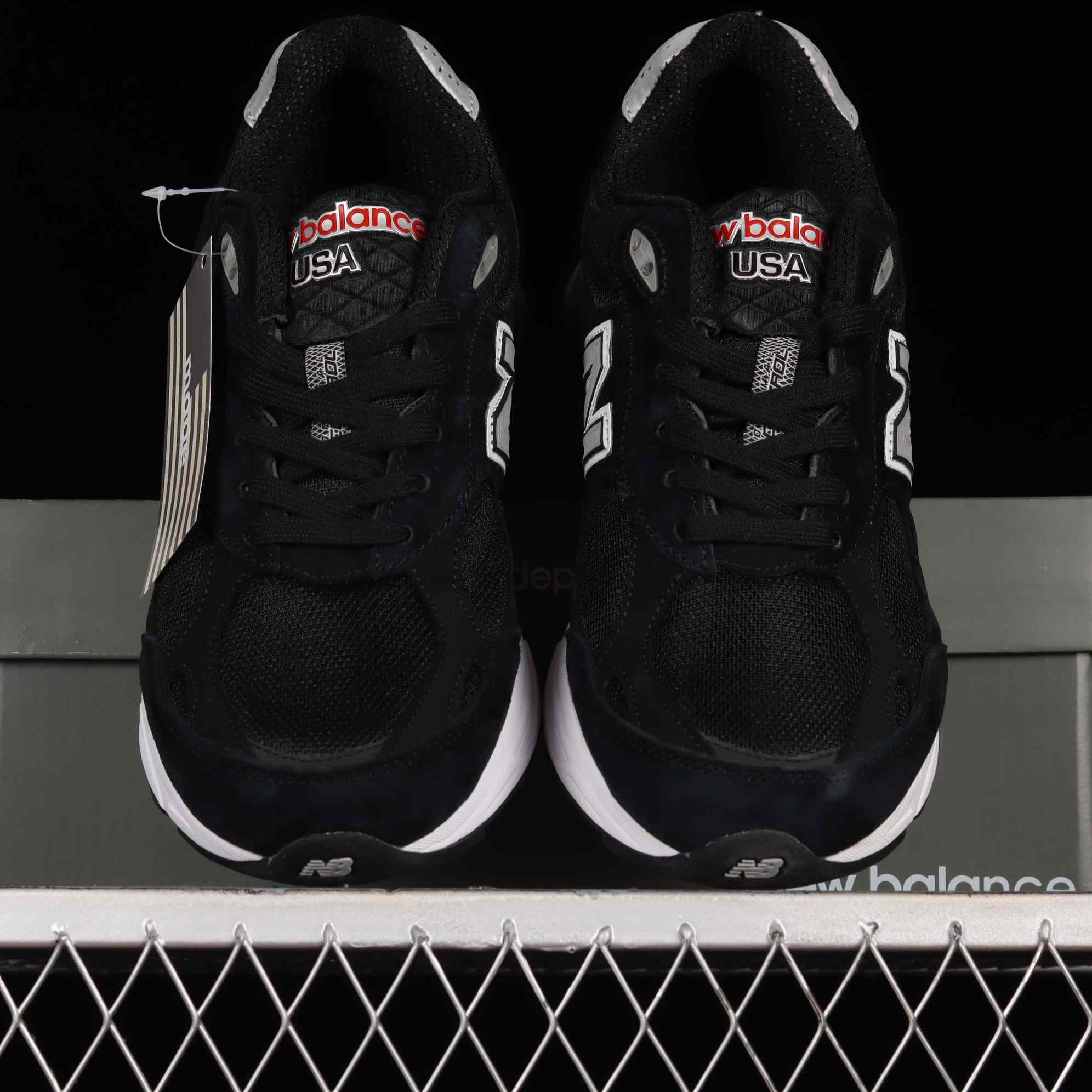 New Balance NB990 Sneakers           M990BS3 - FashionPlug