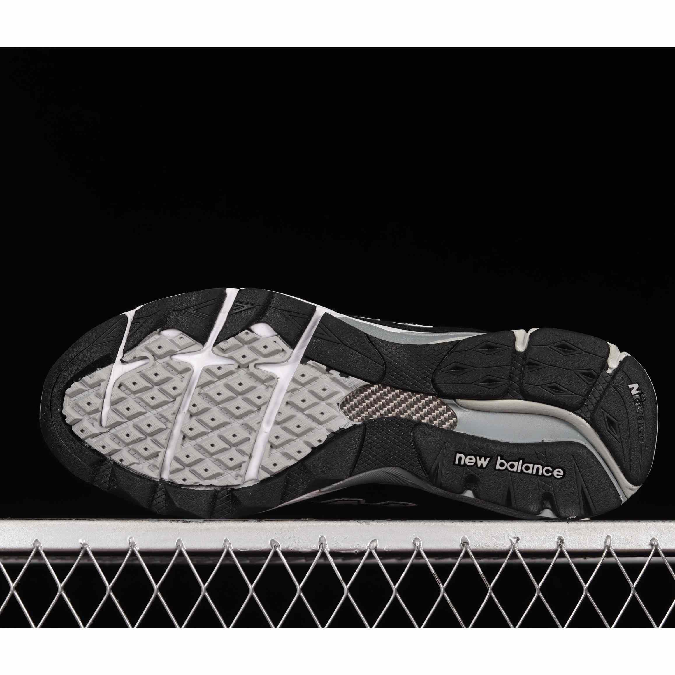 New Balance NB990 Sneakers           M990BS3 - FashionPlug