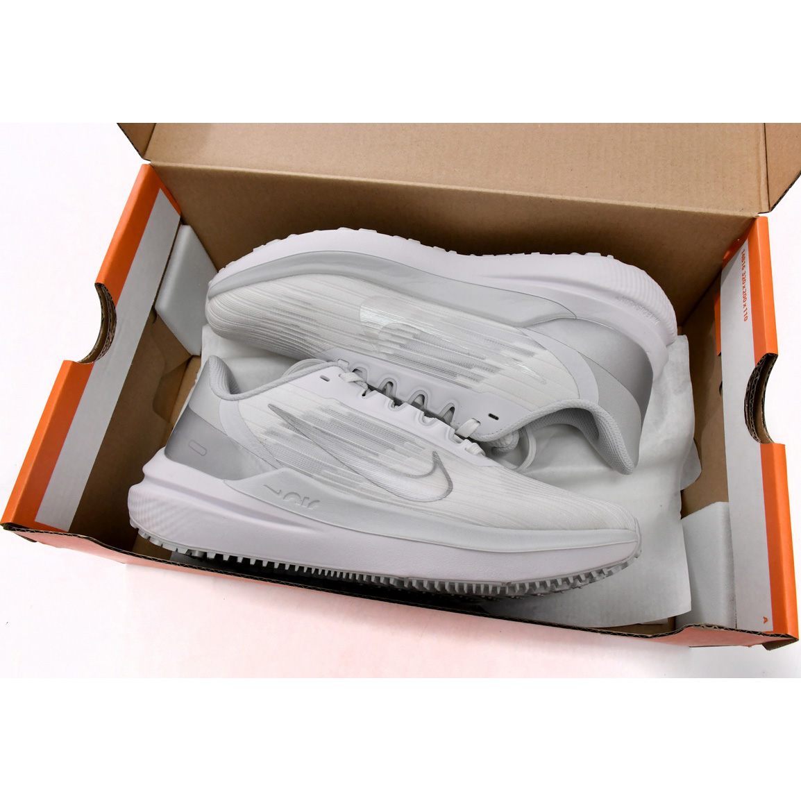 Nike Air Winflo 9 White Metallic Silver Sneaker   DD8686-100 - FashionPlug