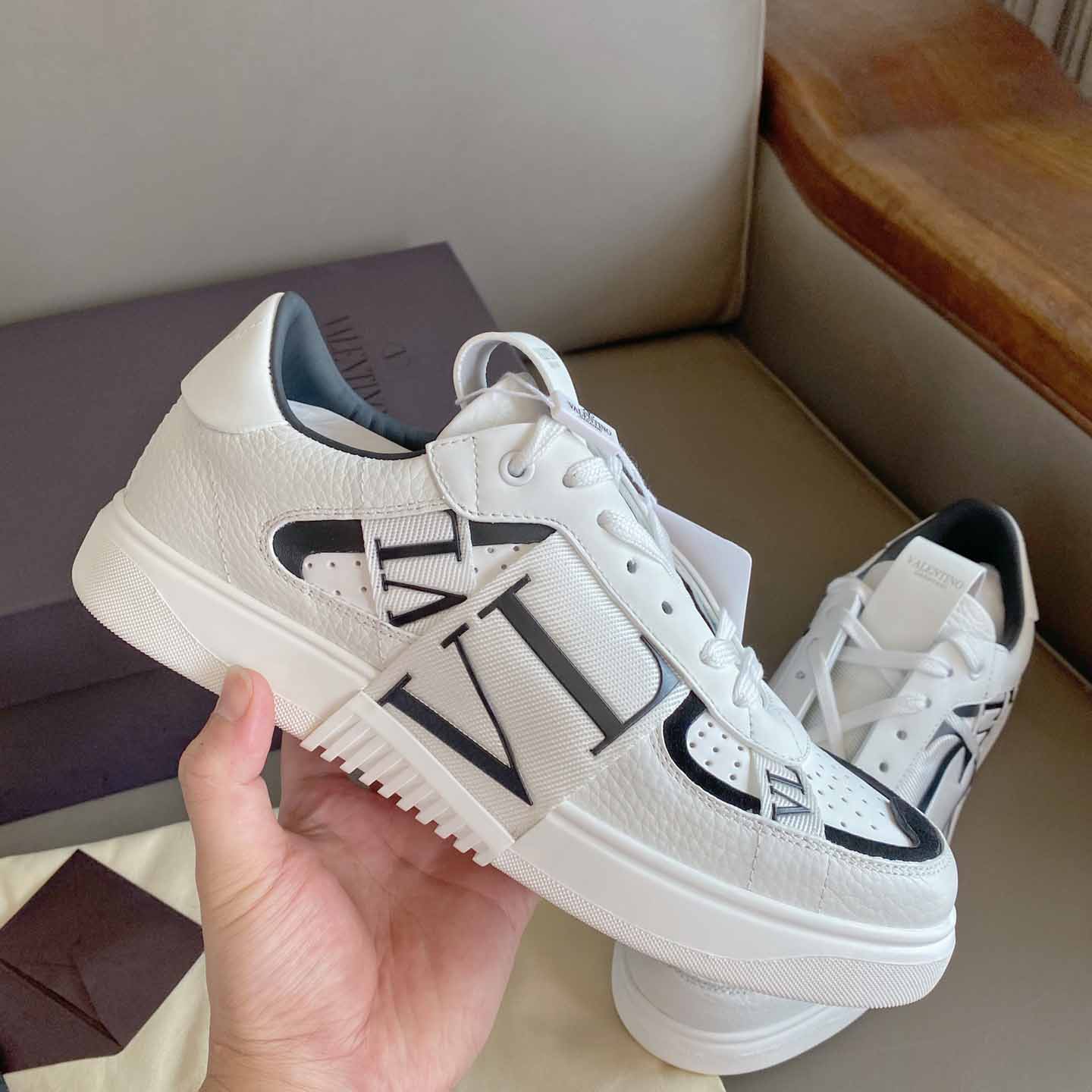 Valenti Low-Top Calfskin Vl7n Sneaker With Bands - FashionPlug