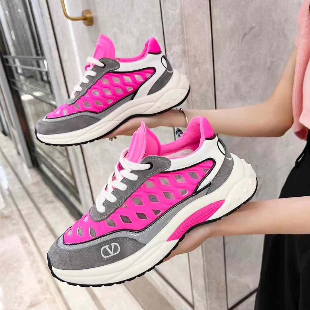 Valenti  Ready Go Runner Sneaker In Fabric And Leather - FashionPlug