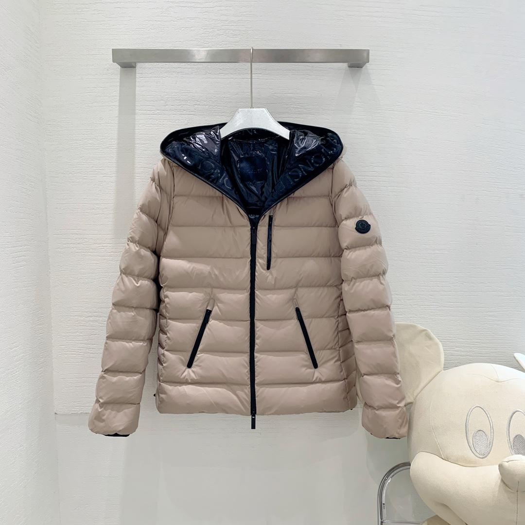 Moncler Herbe Short Down Jacket - FashionPlug
