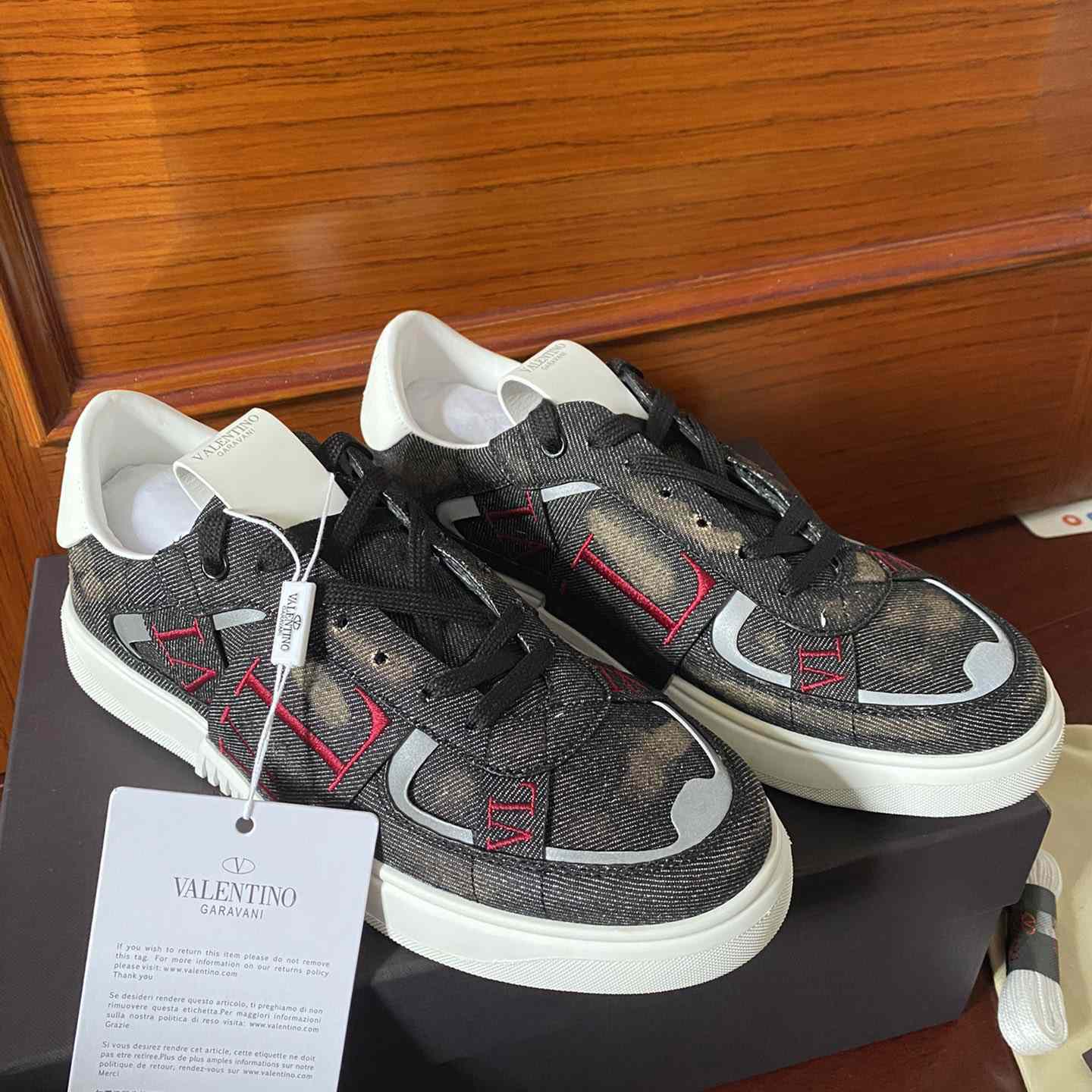 Valenti Low-Top Calfskin Vl7n Sneaker With Bands - FashionPlug