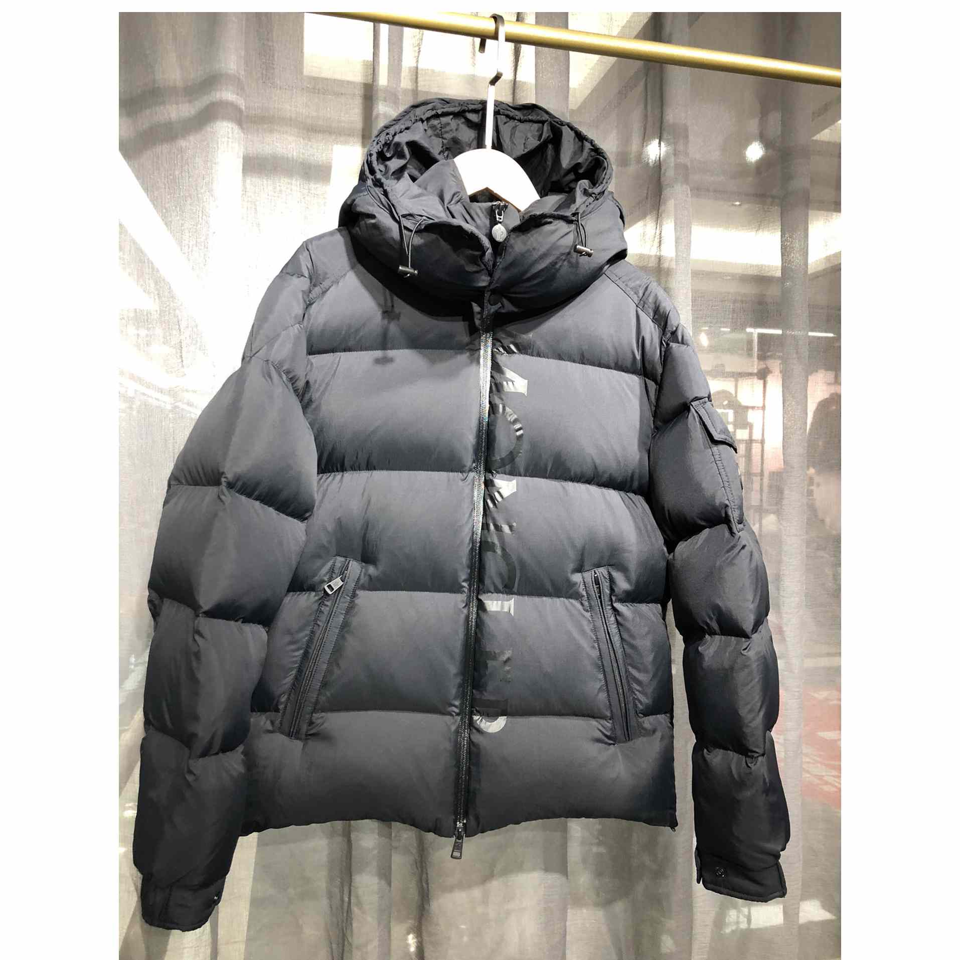 Moncler Dieng Short Down Jacket - FashionPlug