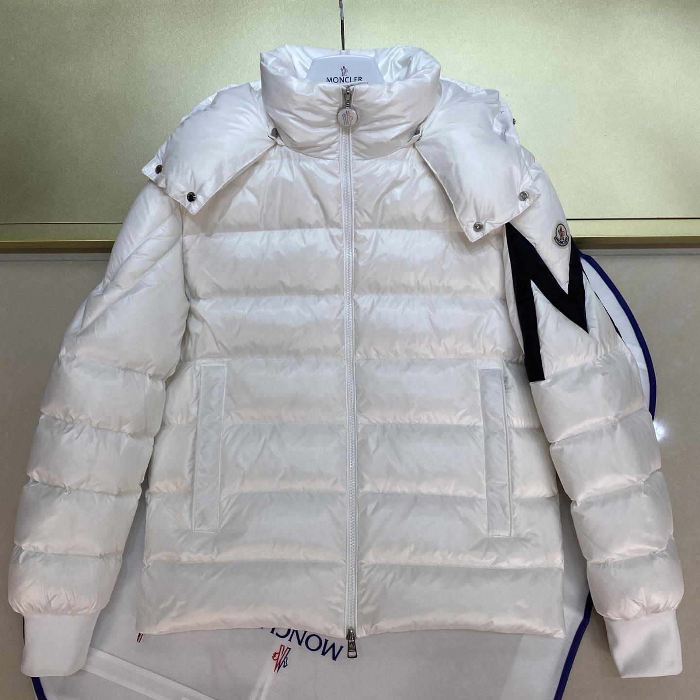 Moncler Corydale Short Down Jacket - FashionPlug