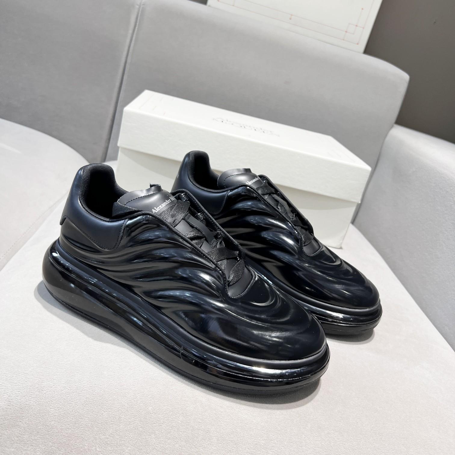 Alexander Mqueen Oversized Sneaker In Black - FashionPlug