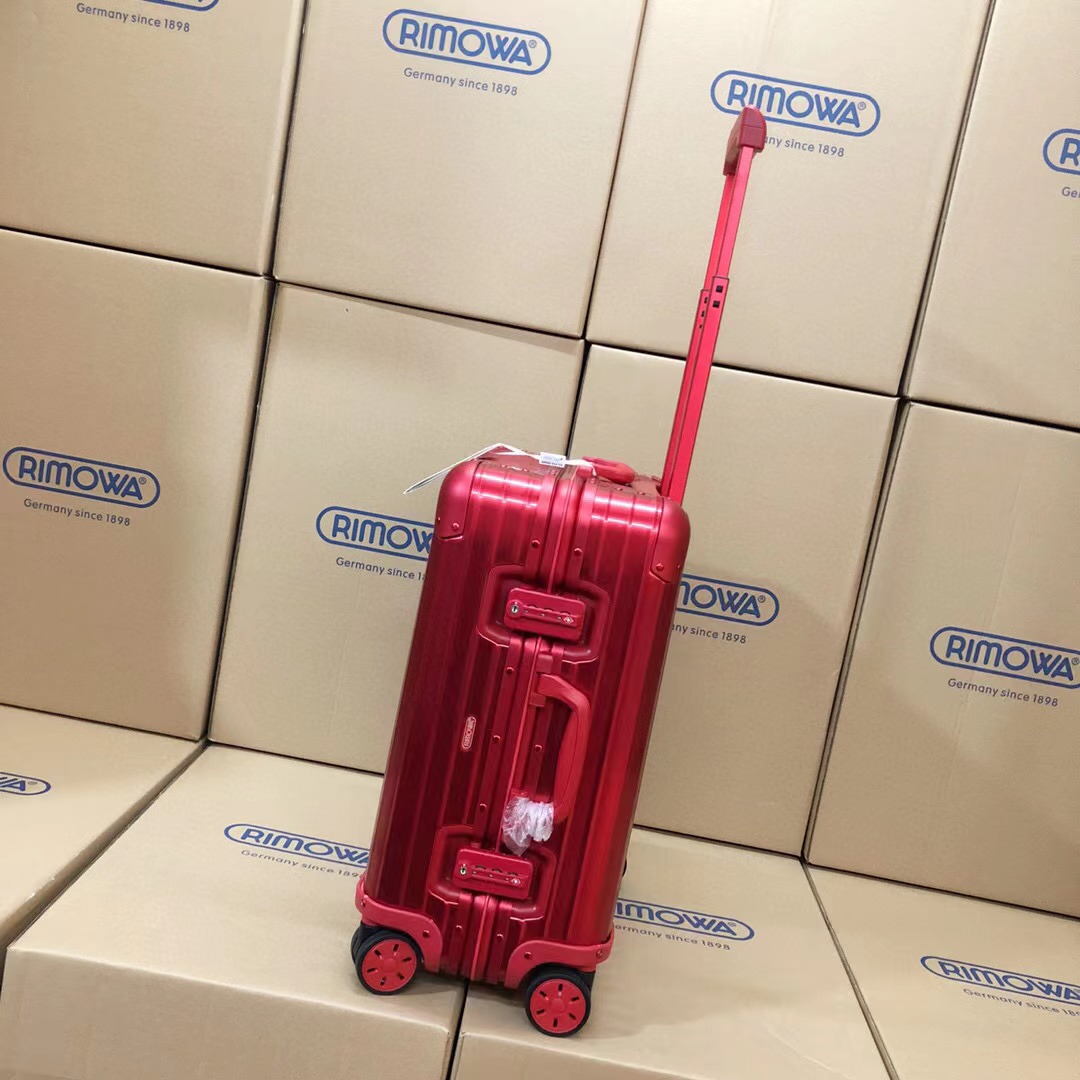 Supreme Luggage - FashionPlug