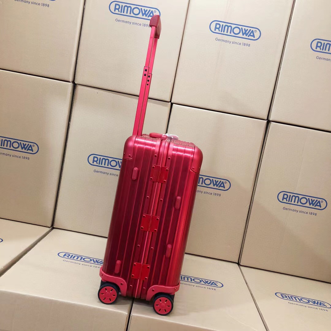 Supreme Luggage - FashionPlug