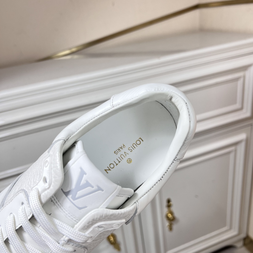 Louis Vuitton Run Away Sneaker      1A9ZK2 - FashionPlug