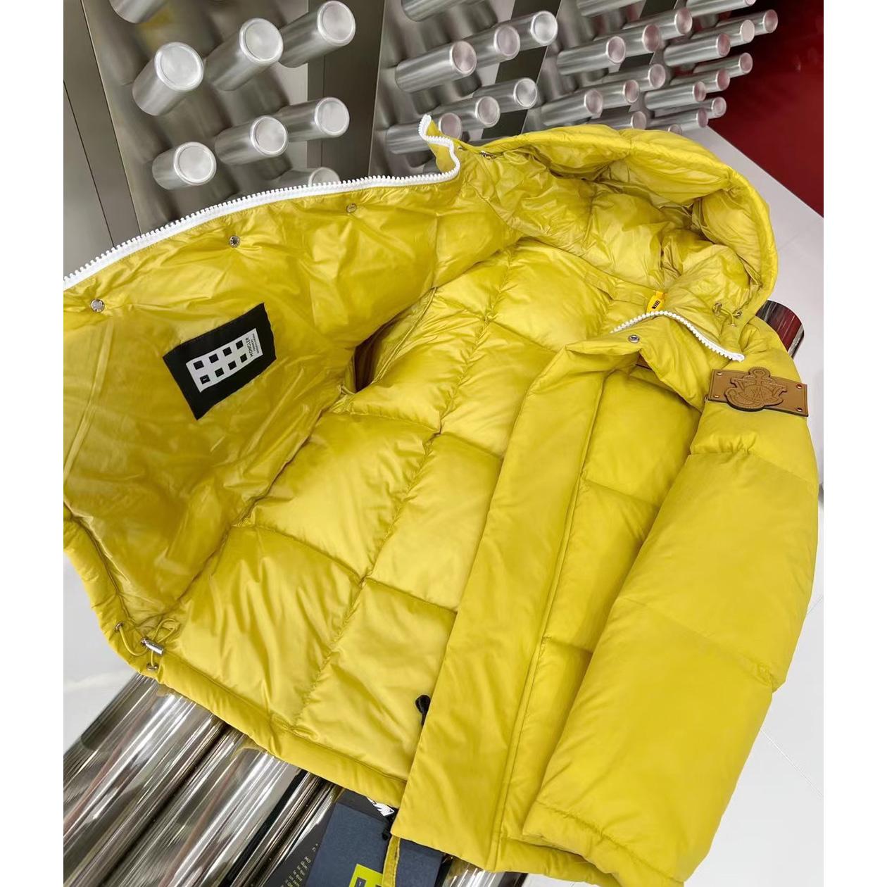Moncler Wintefold Short Down Jacket - FashionPlug